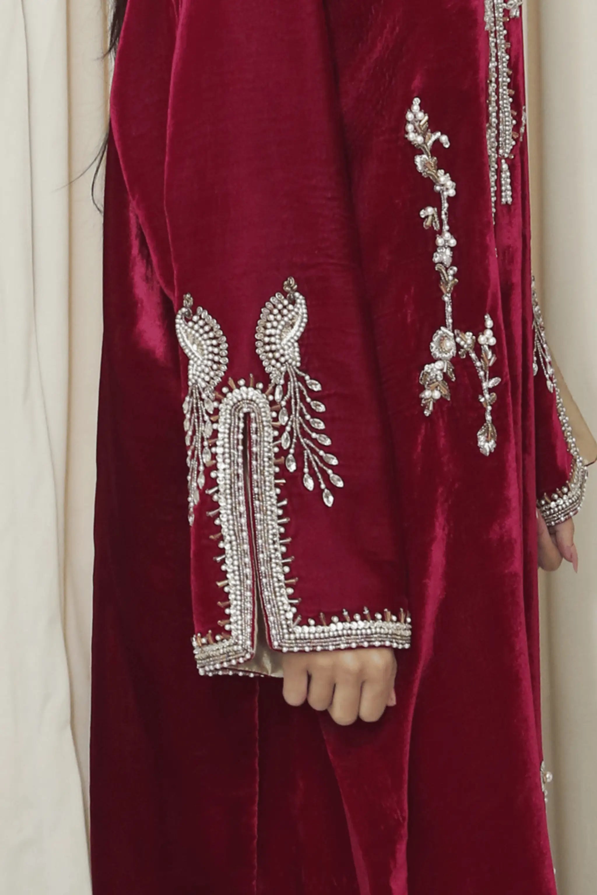 Amira velvet shirt with silver embroidery close-up