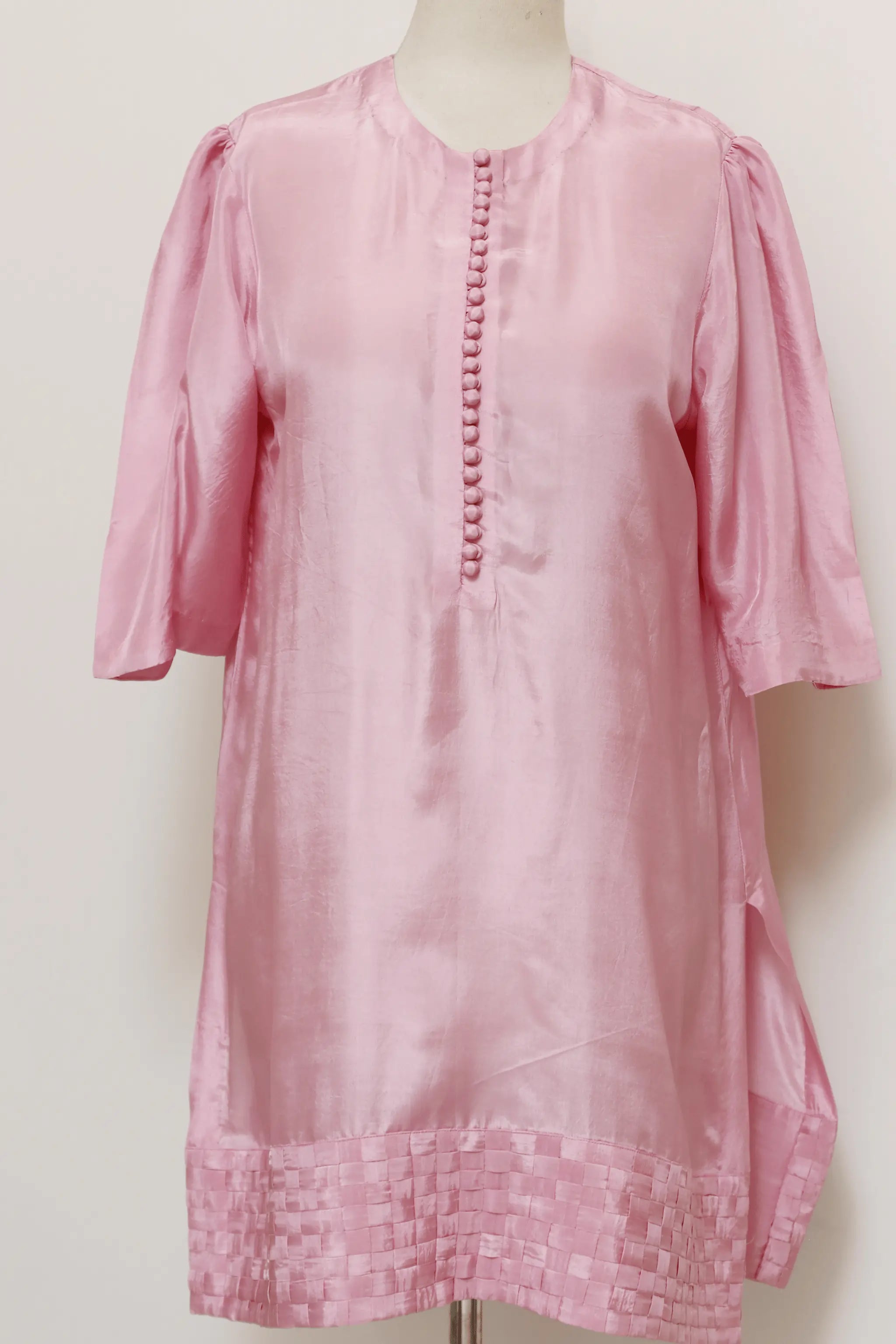 Blossom tussle silk pink 2 piece dress – straight shirt with fabric buttons