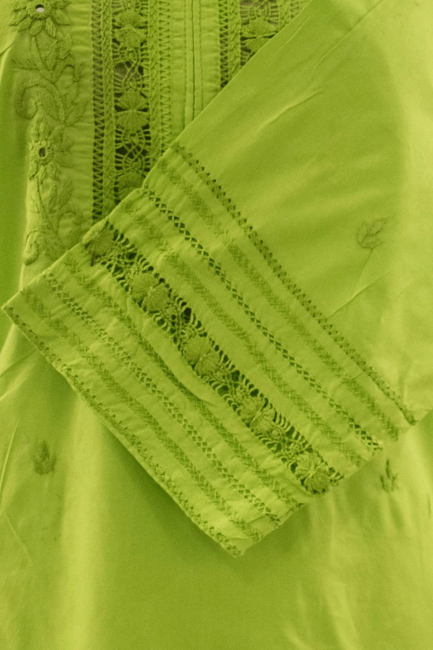 Handcrafted detailing on arms with mirror and thread work