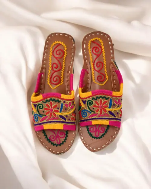 Traditional Leather Chappal 01007